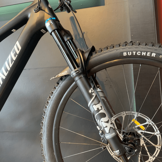Bicicleta Specialized Turbo Levo Comp Carbon Aro 29 GX 12v Preto e Prata