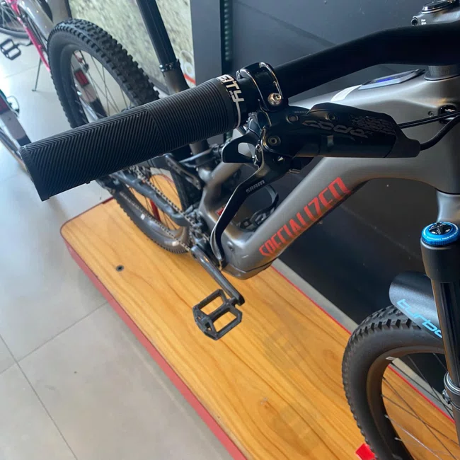 Bicicleta Specialized Turbo Levo Expert Aro 29 Sram XO1 12v Grafite e Laranja - Seminova