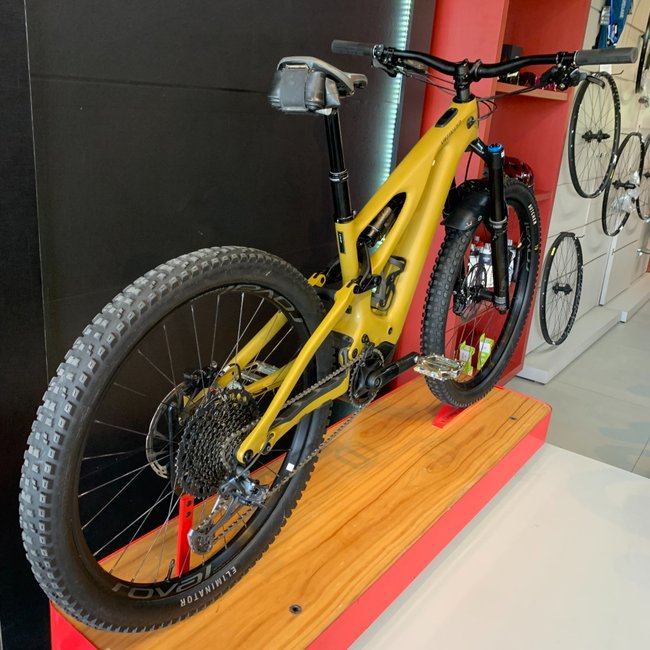 Bicicleta Specialized Turbo Levo Expert Aro 29 XO1 12v Dourado e Preto - Seminova
