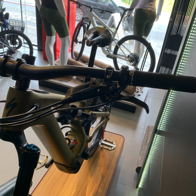 Bicicleta Specialized Turbo Levo Expert Aro 29 XO1 12v Dourado e Preto - Seminova