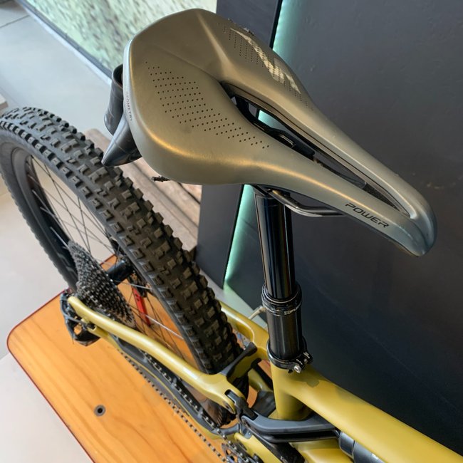 Bicicleta Specialized Turbo Levo Expert Aro 29 XO1 12v Dourado e Preto - Seminova
