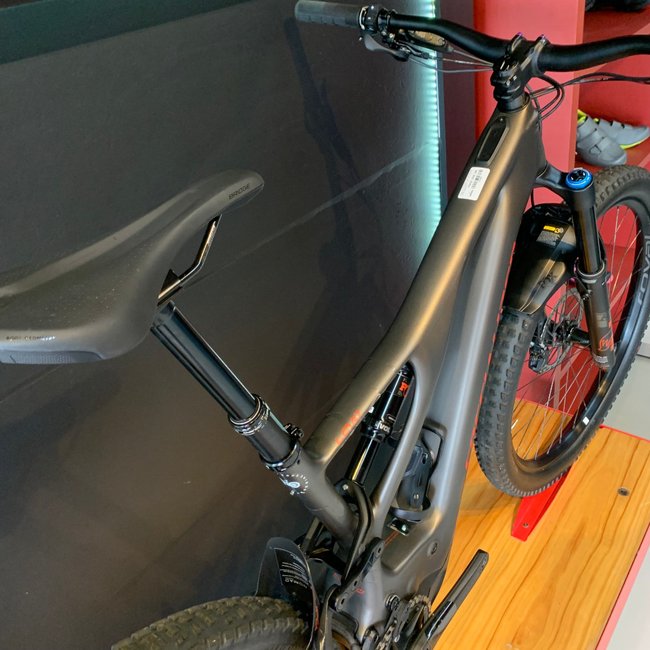 Bicicleta Specialized Turbo Levo Expert Carbon Aro 29 XO1 12v Cinza e Vermelho - Seminova
