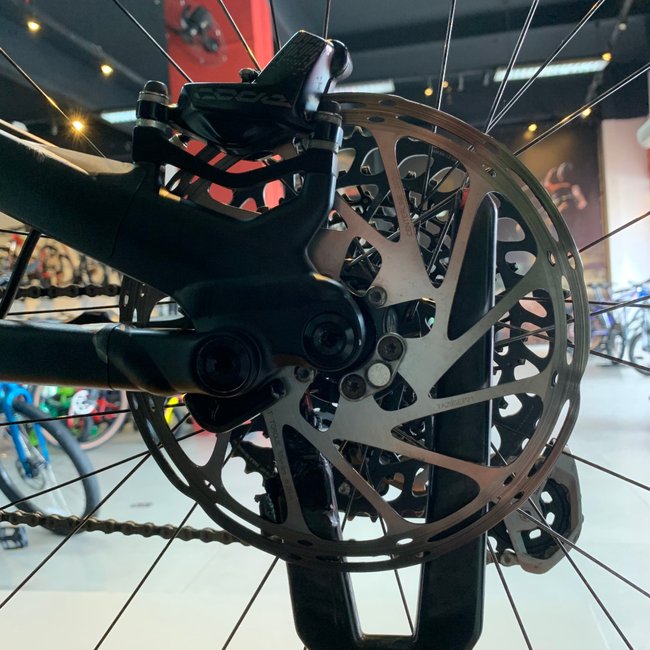 Bicicleta Specialized Turbo Levo Expert Carbon Aro 29 XO1 12v Cinza e Vermelho - Seminova