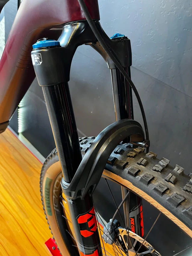 Bicicleta Specialized Turbo Levo Expert x01 12v Bordo - Seminova