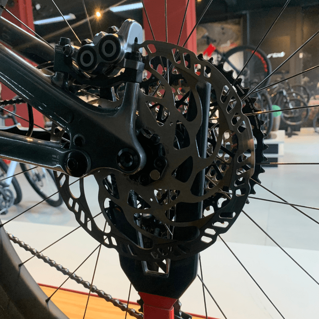 Bicicleta Specialized Turbo Levo S-Works Aro 29 XX1 AXS 12v 2022 Branco e Cinza - Seminova