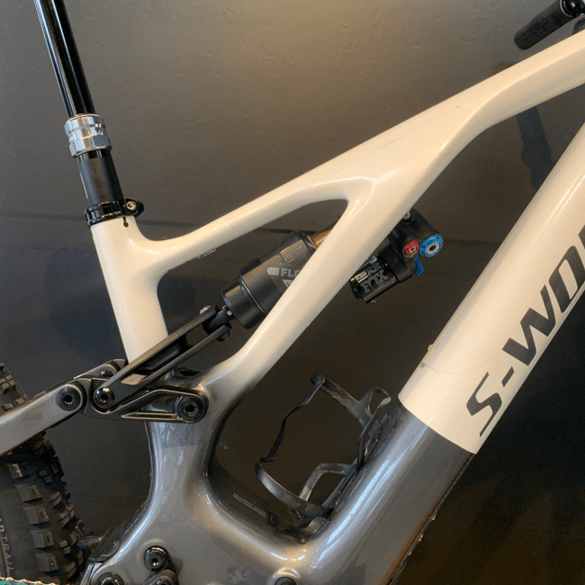 Bicicleta Specialized Turbo Levo S-Works Aro 29 XX1 AXS 12v 2022 Branco e Cinza - Seminova