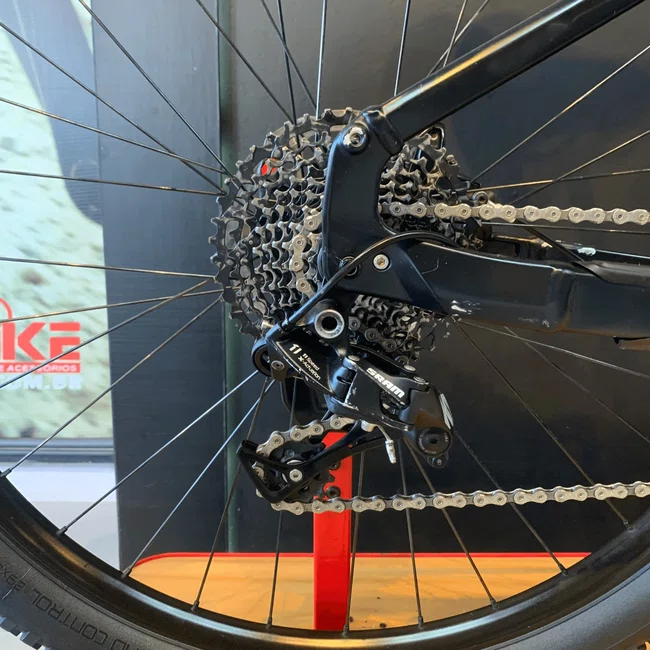 Bicicleta Specialized Turbo Tero 4.0 Aro 29 NX 11v Preto - Seminova