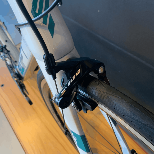 Bicicleta Swift Ultravox SSL Carbon Aro 700 105 22v Branco e Verde - Seminova