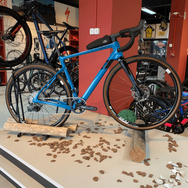 Bicicleta Swift Univox GR Evo Disc Aro 700 GRX 11V Azul e Preto - Seminova