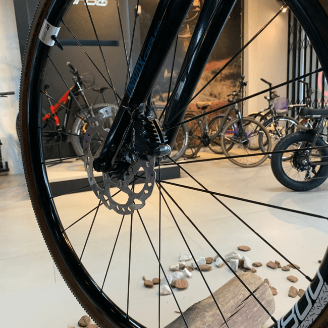 Bicicleta Swift Univox GR Evo Disc Aro 700 GRX 11V Azul e Preto - Seminova