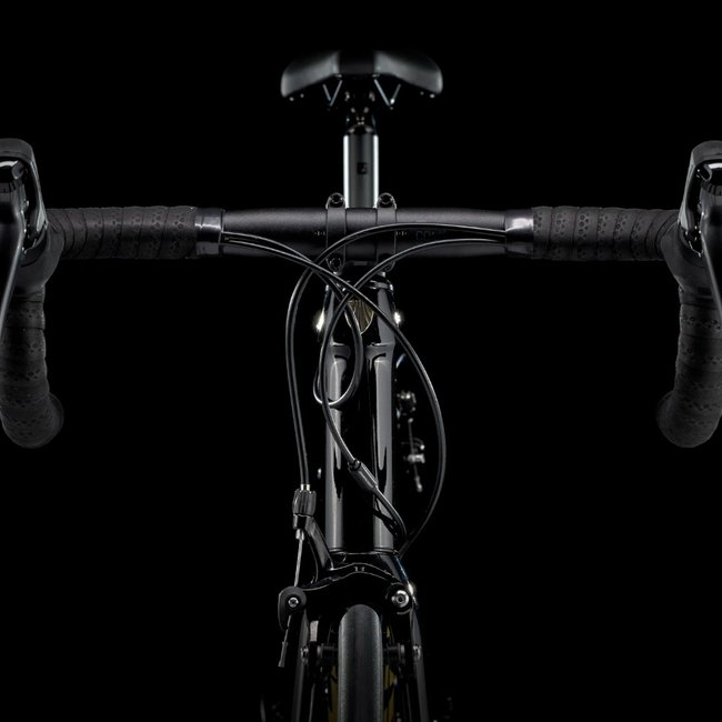 Bicicleta Trek Domane AL2 Aro 700 Claris 16v Preto e Dourado - Seminova