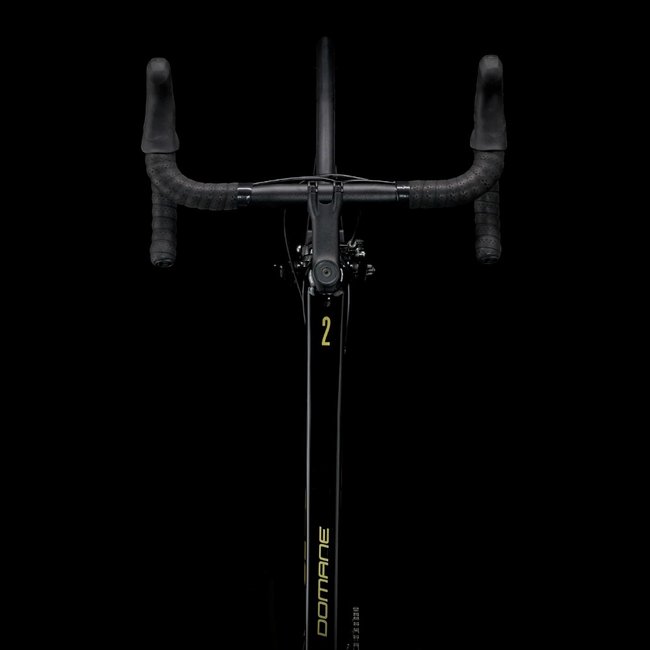 Bicicleta Trek Domane AL2 Aro 700 Claris 16v Preto e Dourado - Seminova