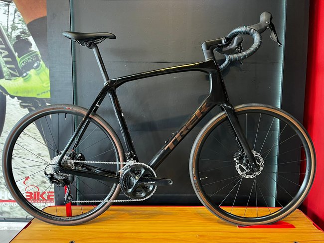 Bicicleta Trek Domane SL5 Aro 700 105 22v Preto - Seminova