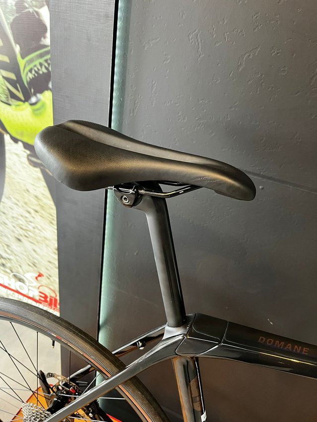 Bicicleta Trek Domane SL5 Aro 700 105 22v Preto - Seminova