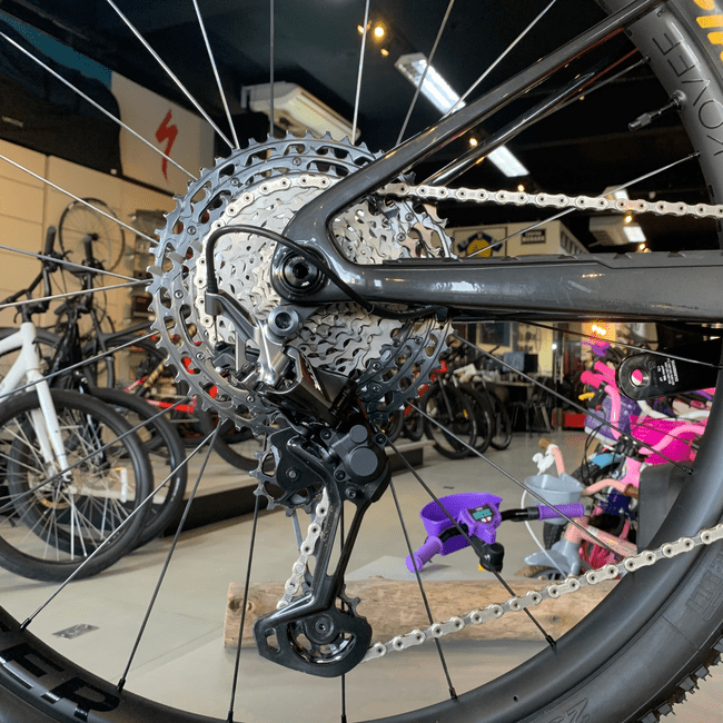 Bicicleta Trek Supercaliber 9.9 Aro 29 XTR 12v Preto e Cinza - Seminova