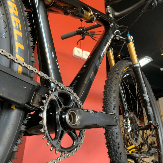 Bicicleta Trek Supercaliber 9.9 Aro 29 XTR 12v Preto e Cinza - Seminova