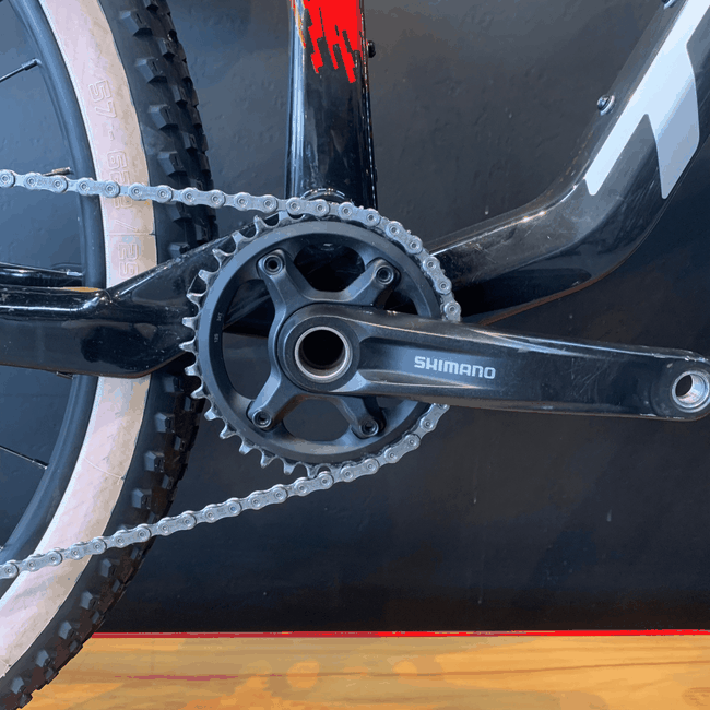 Bicicleta TSW Full Quest Carbon Deore 12v Aro 29 T-17 Preta e Vermelha - Seminova