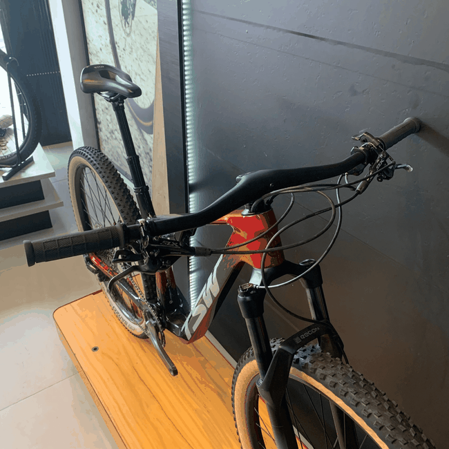 Bicicleta TSW Full Quest Carbon Deore 12v Aro 29 T-17 Preta e Vermelha - Seminova