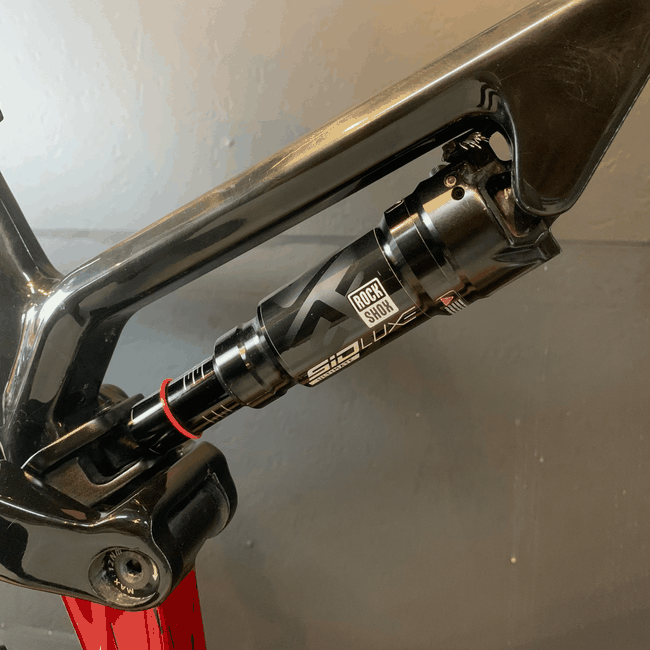 Bicicleta TSW Full Quest Carbon Deore 12v Aro 29 T-17 Preta e Vermelha - Seminova