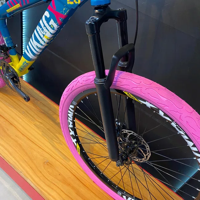 Bicicleta Vikingx Aro 26 Tuff-25 Shimano Verde Amarelo Rosa