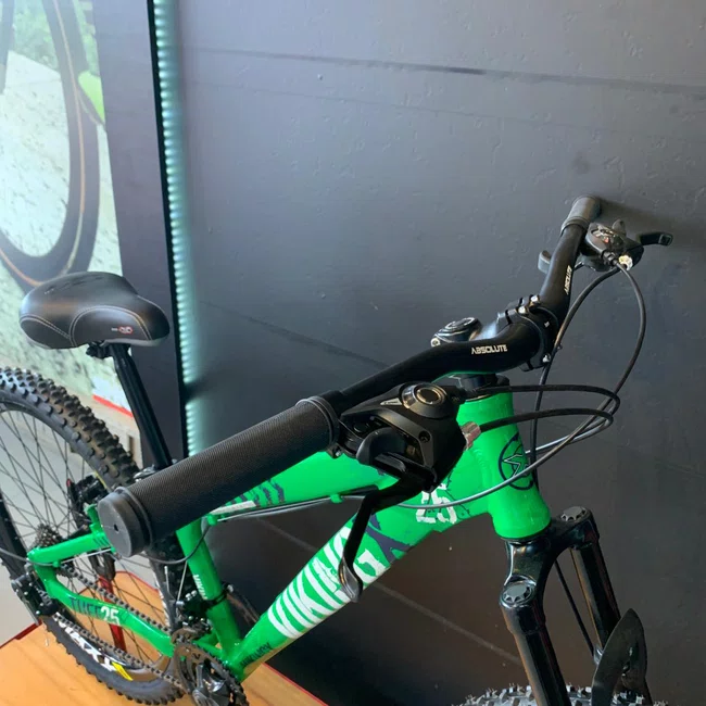 Bicicleta Vikingx Aro 26 Tuff-25 Verde Azul e Branco