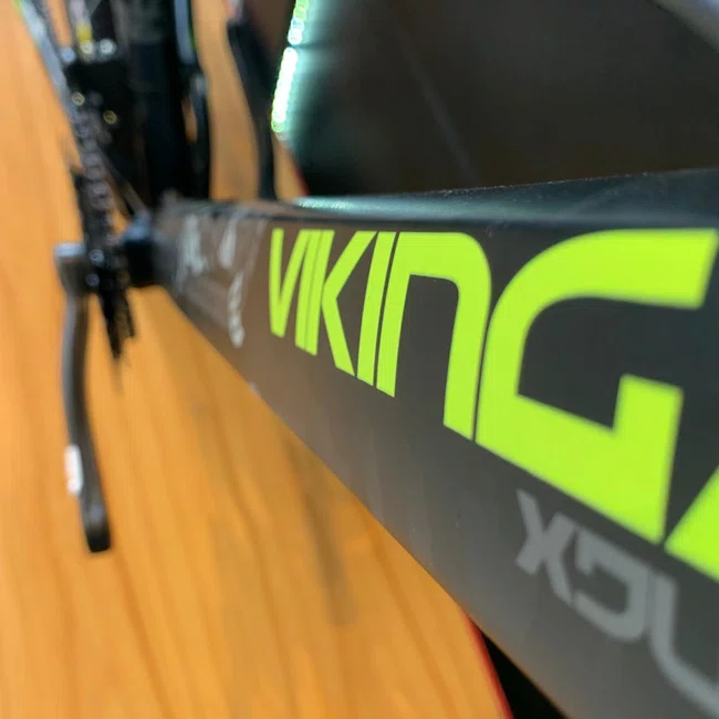 Bicicleta Vikingx Aro 26 Tuff-30 Shimano Preto Prata e Verde