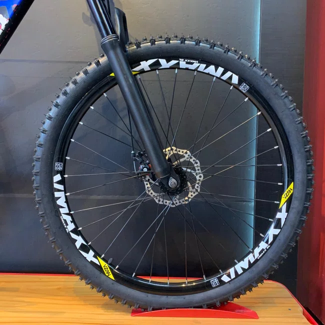 Bicicleta Vikingx Aro 26 Tuff-30 Sshimano Preta Azul e Branca