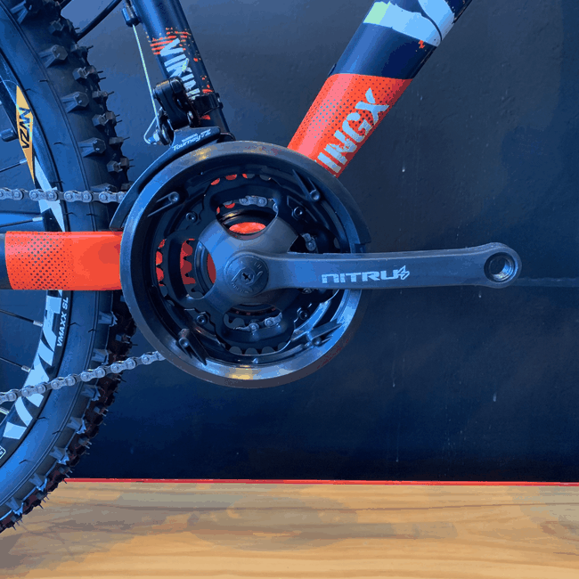 Bicicleta Vikingx Tuff 25 Aro 26 Shimano 21v Azul e Branca e Laranja