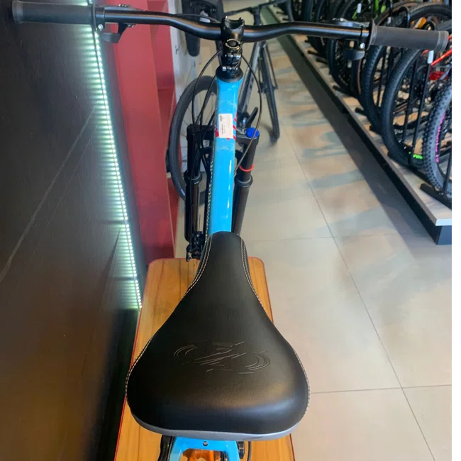 Bicicleta Vikingx Tuff 25 Aro 26 Shimano 21v Azul e Laranja e Amarelo