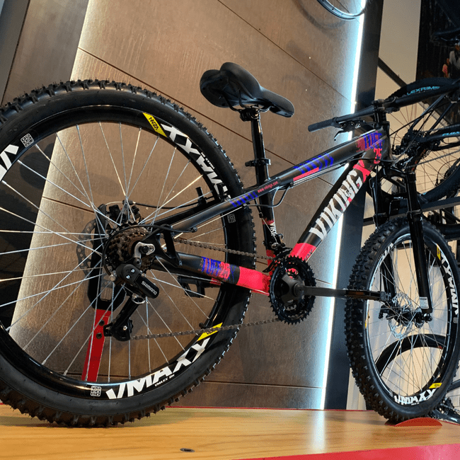 Bicicleta Vikingx Tuff 25 Aro 26 Shimano 21v Preto e Rosa
