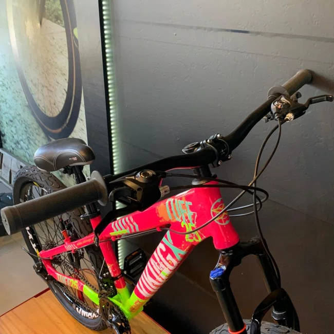 Bicicleta Vikingx Tuff 25 Shimano Aro 26 21v Rosa e Verde