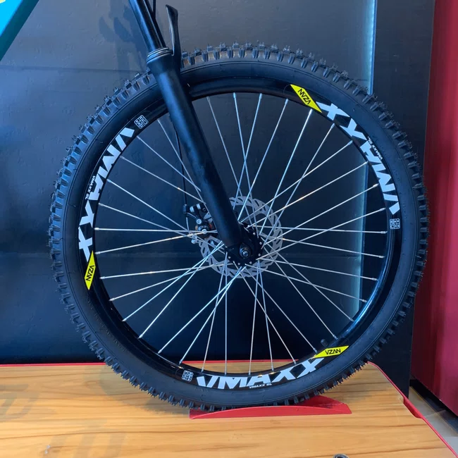 Bicicleta Vikingx Tuff-30 Aro 26 Shimano 21v Azul Turquesa e Amarela