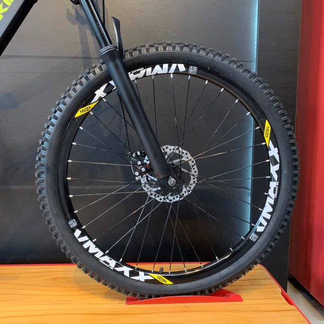 Bicicleta Vikingx Tuff-30 Aro 26 Shimano 21v Preta e Verde e Cinza