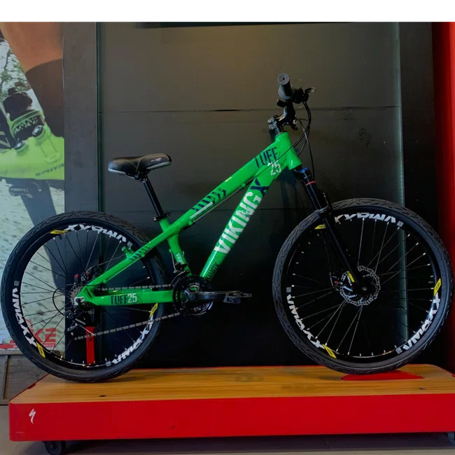 Bicicleta Vikingx Tuff 30 Aro 26 Shimano 21v Verde e Branca e Azul