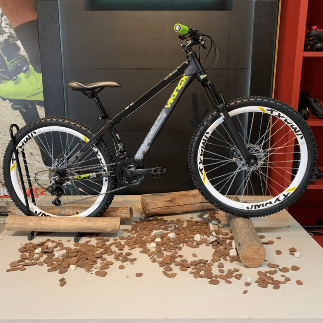 Bicicleta VikingX Tuff 30 Aro 26 Tourney Preto e Verde e Branco