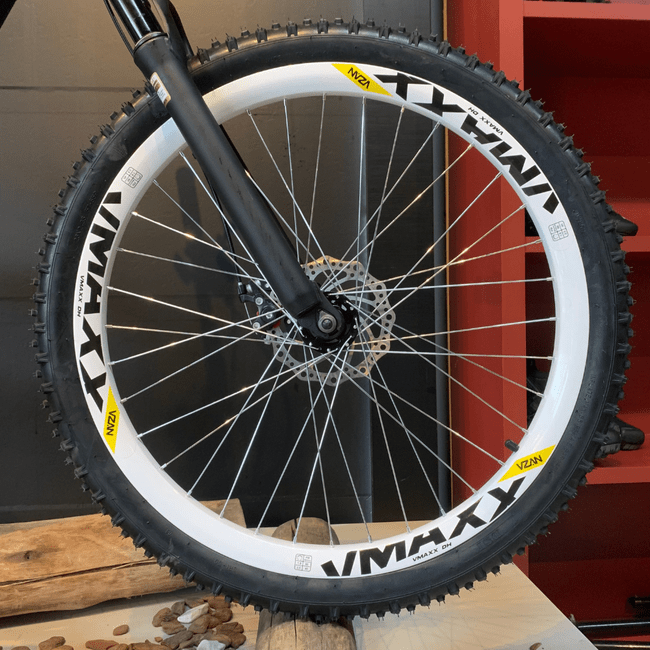 Bicicleta VikingX Tuff 30 Aro 26 Tourney Preto e Verde e Branco