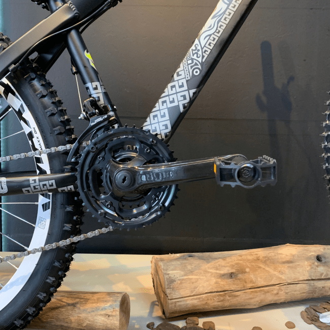 Bicicleta VikingX Tuff 30 Aro 26 Tourney Preto e Verde e Branco
