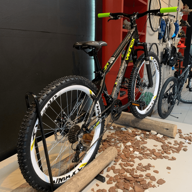 Bicicleta VikingX Tuff 30 Aro 26 Tourney Preto e Verde e Branco