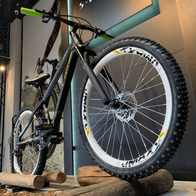 Bicicleta VikingX Tuff 30 Aro 26 Tourney Preto e Verde e Branco