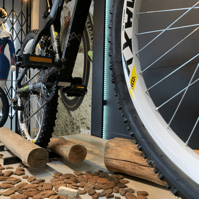 Bicicleta VikingX Tuff 30 Aro 26 Tourney Preto e Verde e Branco