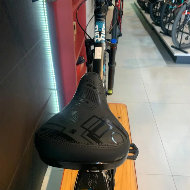 Bicicleta Vikingx Tuff 30 Shimano 21v Preto e Azul