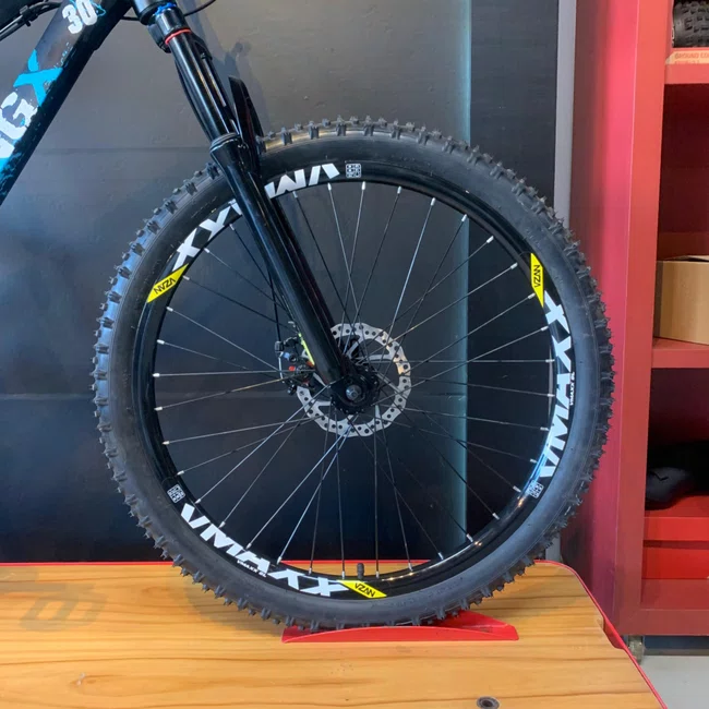 Bicicleta Vikingx Tuff 30 Shimano 21v Preto e Azul