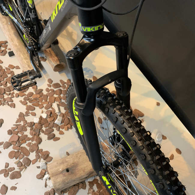Bicicleta VikingX Tuff 30 Toourney 21v Preto e Verde