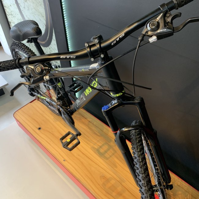 Bicicleta Vikingx Tuff 30 Tourney 21v Preto e Amarelo