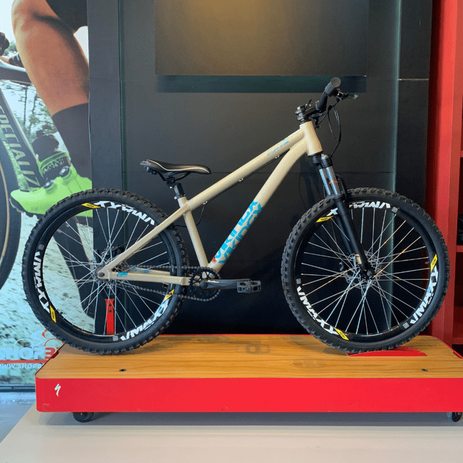 Bicicleta Vikingx Tuff X38 Aro 26 Hidráulico Bege e Verde e azul