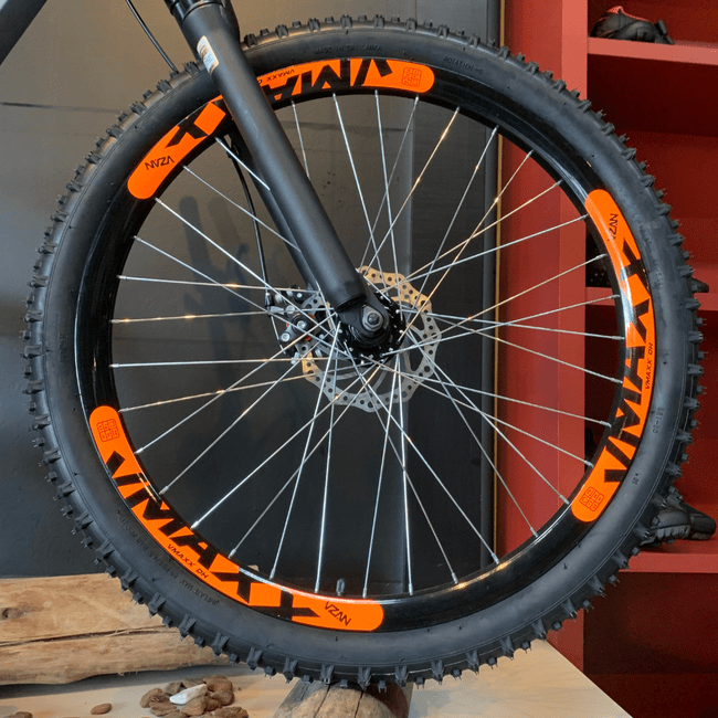 Bicicleta VikingX Tuff 30 Aro 26 Tourney 21v Cinza e Amarelo e Laranja