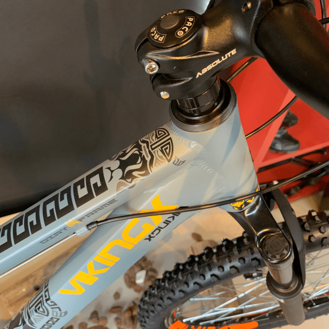 Bicicleta VikingX Tuff 30 Aro 26 Tourney 21v Cinza e Amarelo e Laranja