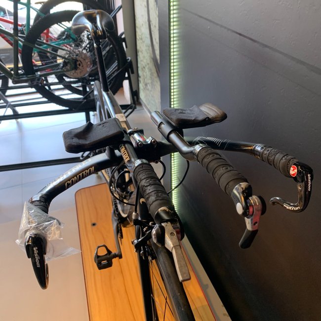 Bicicleta Wilier Triestina Blade Aro 700 105 20v Preto Fosco e Branca - Seminova