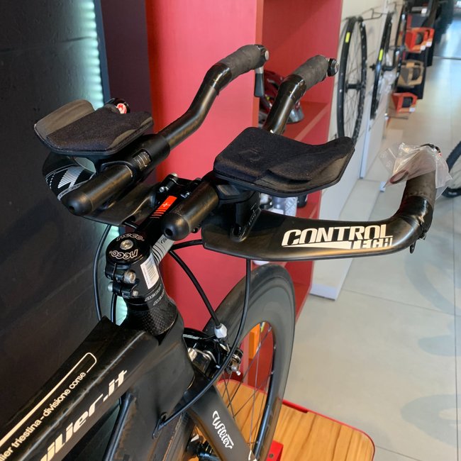 Bicicleta Wilier Triestina Blade Aro 700 105 20v Preto Fosco e Branca - Seminova