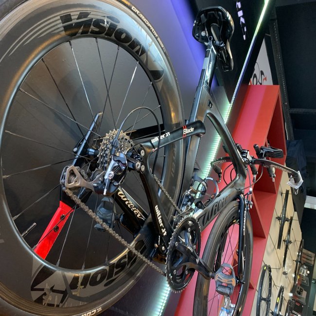 Bicicleta Wilier Triestina Blade Aro 700 105 20v Preto Fosco e Branca - Seminova